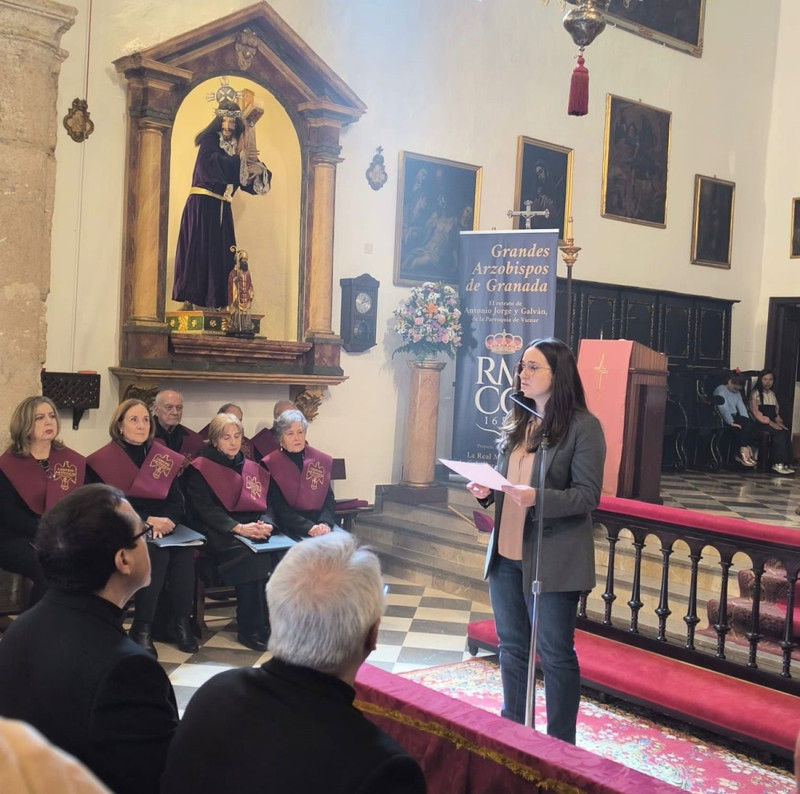 La diputada de Presidencia, Proyectos Estratégicos Provinciales, Gestión de Bienes Culturales y Reto Demográfico, María Vera, en la iglesia de Víznar.
La diputada de Presidencia, Proyectos Estratégicos Provinciales, Gestión de Bienes Culturales y Reto Demográfico, María Vera, en la iglesia de Víznar.