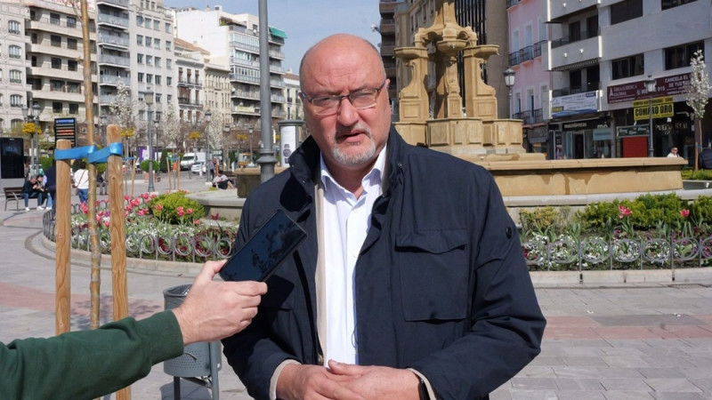 El diputado autonómico y presidente de Vox Granada, Ricardo López Olea, ha mostrado el respaldo de su formación a las reivindicaciones de los profesionales médicos que defienden la necesidad de un estatuto propio (VOX GRANADA)