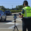 Un guardia civil en un control de tráfico en una imagen de archivo (GUARDIA CIVIL)