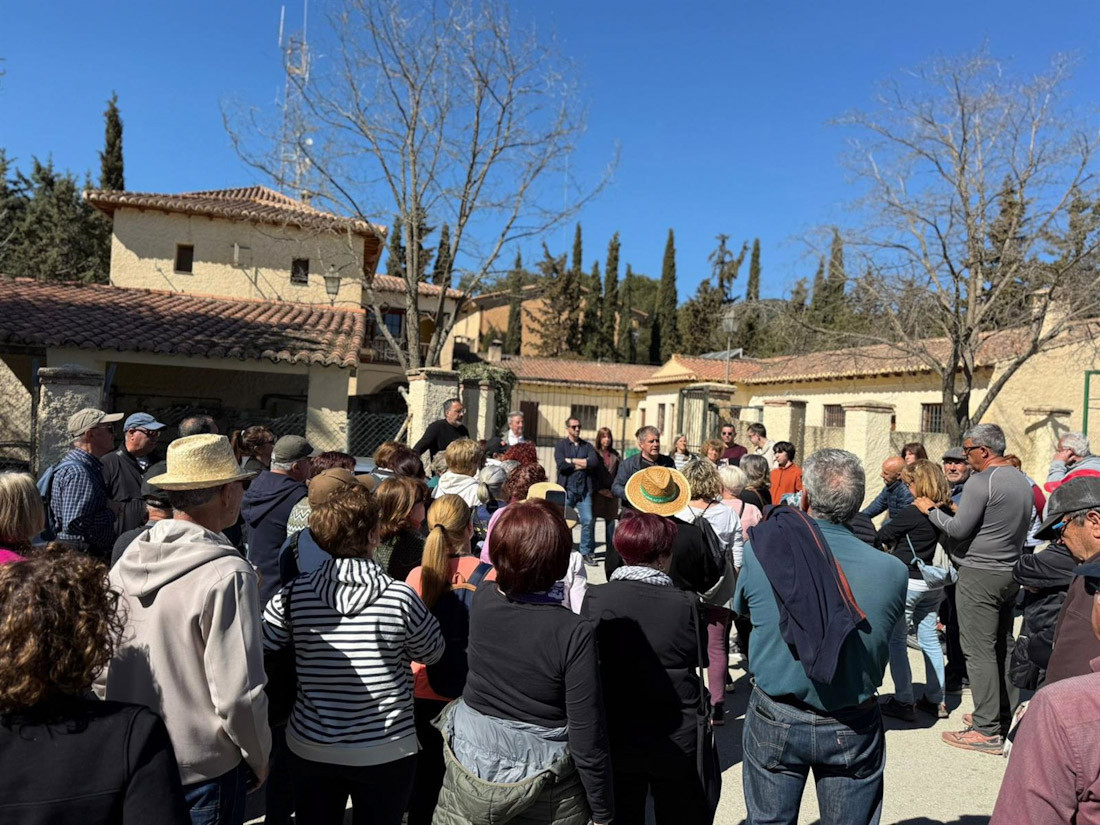 Concentración para reclamar a la Junta de Andalucía que la Brica Los Moralillos permanezca en su emplazamiento (PSOE GRANADA)