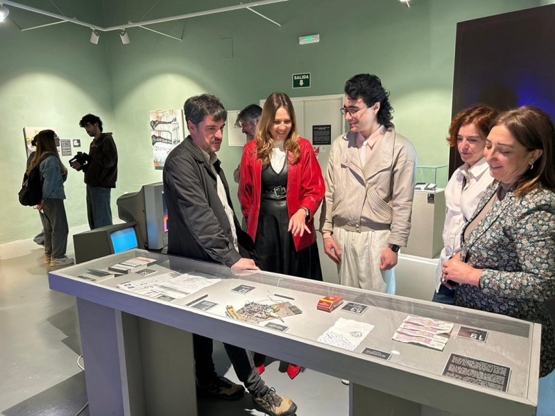 Visita a la exposición 'Traficantes del recuerdo' (JUNTA DE ANDALUCÍA) Visita a la exposición 'Traficantes del recuerdo' (JUNTA DE ANDALUCÍA)