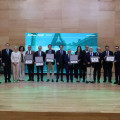 Foto de familia de los galardonados (JUNTA)