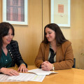La diputada provincial de Transformación Digital de Granada, Mónica Castillo de la Rica, junto a la portavoz del equipo de gobierno, María Vera (DIPUTACIÓN DE GRANADA)