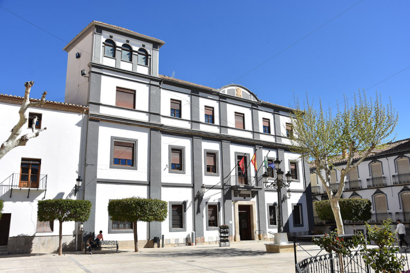 Fachada del Ayuntamiento de Baza (AYTO. BAZA)