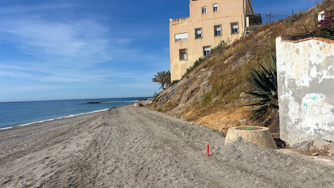 Playa en el litoral del municipio granadino de Gualchos-Castell de Ferro, en la Costa Tropical (AYUNTAMIENTO DE GUALCHOS-CASTELL DE FERRO)