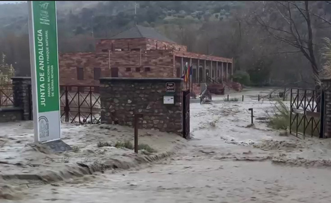 El río Aguas Blancas se desbordó el pasado febrero  (LUIS MIGUEL' ÁVILA)