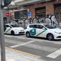 Dos taxis estacionados en una calle de Granada (EUROPA PRESS)