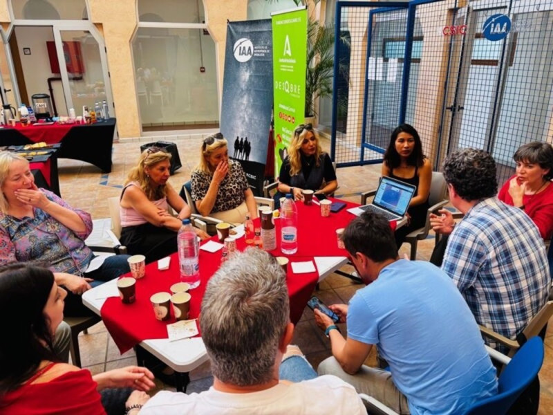 Celebración de un Café con Ciencia en el Instituto de Astrofísica de Granada (FUNDACIÓN DESCUBRE)