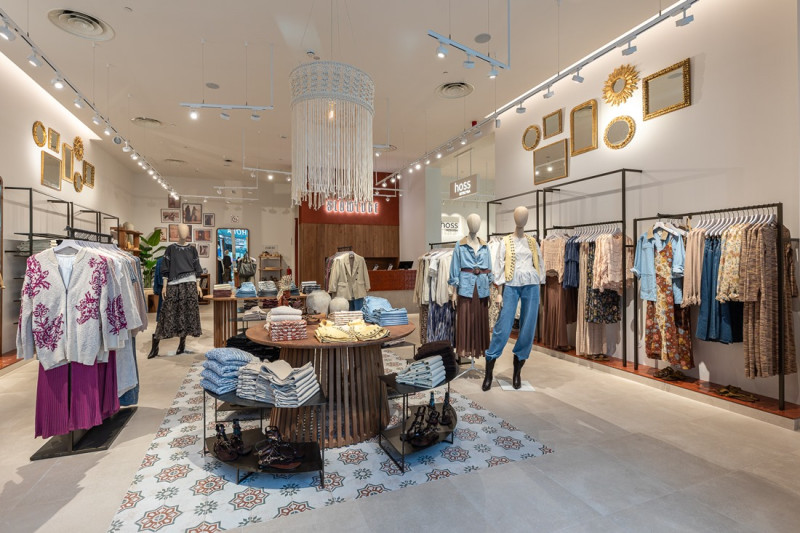 Tienda Tendam en el C.C: Nevada