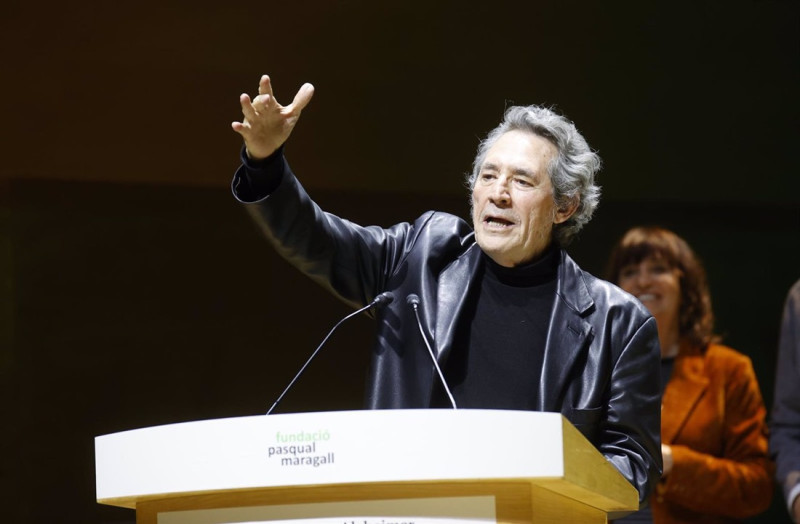 El músico Miguel Ríos durante la entrega de los Premios Diana Garrigosa (KIKE RINCÓN / EUROPA PRESS)