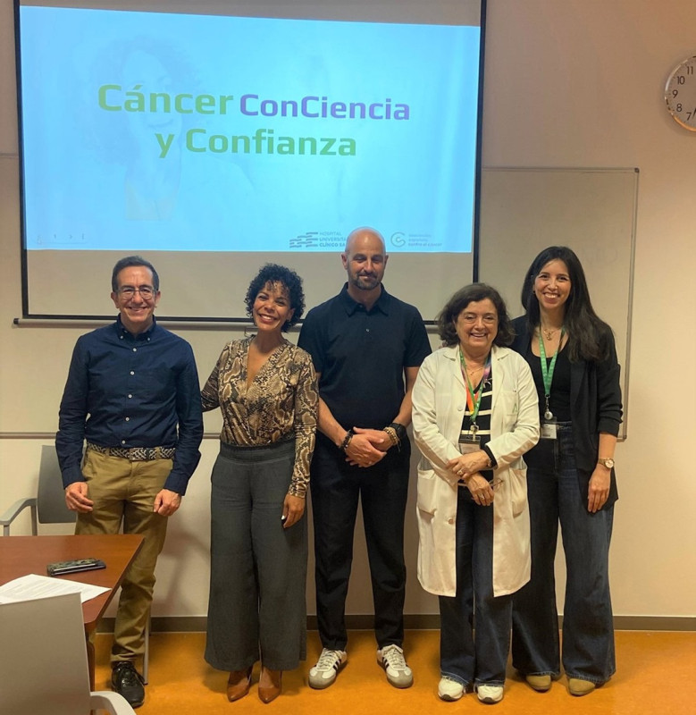 El Hospital Universitario Clínico San Cecilio de Granada pone en marcha el programa 'Cáncer ConCiencia y Confianza', una iniciativa novedosa dirigida a pacientes oncológicos y sus familiares (JUNTA) El Hospital Universitario Clínico San Cecilio de Granada pone en marcha el programa 'Cáncer ConCiencia y Confianza', una iniciativa novedosa dirigida a pacientes oncológicos y sus familiares (JUNTA)