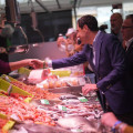 Visita de Juanma Moreno a Almuñécar (PP)