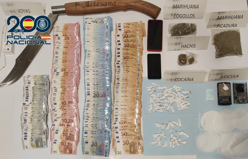 Material intervenido )POLICIA NACIONAL)