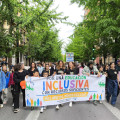 La candidata de Adelante Andalucía por Granada, Inmaculada Manzano, ha secundado la manifestación convocada por la asociación Teayudo Granada en representación de las familias de alumnado NEAE (ADELANTE ANDALUCÍA)