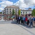 La cabeza de lista del PP por Granada al Parlamento andaluz, Rocío Díaz, ha visitado Baza (PP)
