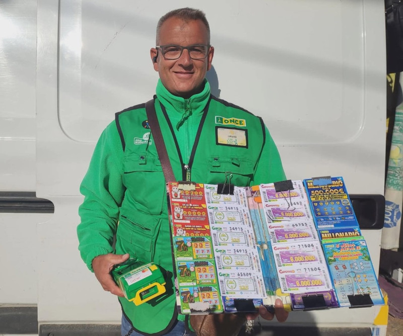 David García vendió el boleto premiado de tercera categoría del Eurojackpot agraciado con 102.464 euros (ONCE) David García vendió el boleto premiado de tercera categoría del Eurojackpot agraciado con 102.464 euros (ONCE)
