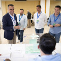 El presidente del PP de Granada, Francis Rodríguez, ejerce su derecho al voto en su pueblo, en Alhendín (PP)