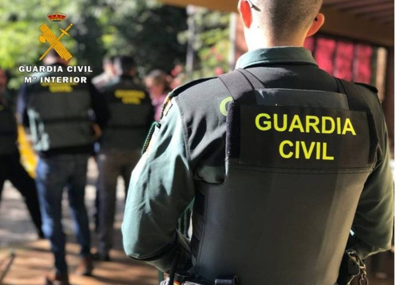 Imagen de recurso de un agente de la Guardia Civil de espaldas (GUARDIA CIVIL) Imagen de recurso de un agente de la Guardia Civil de espaldas (GUARDIA CIVIL)