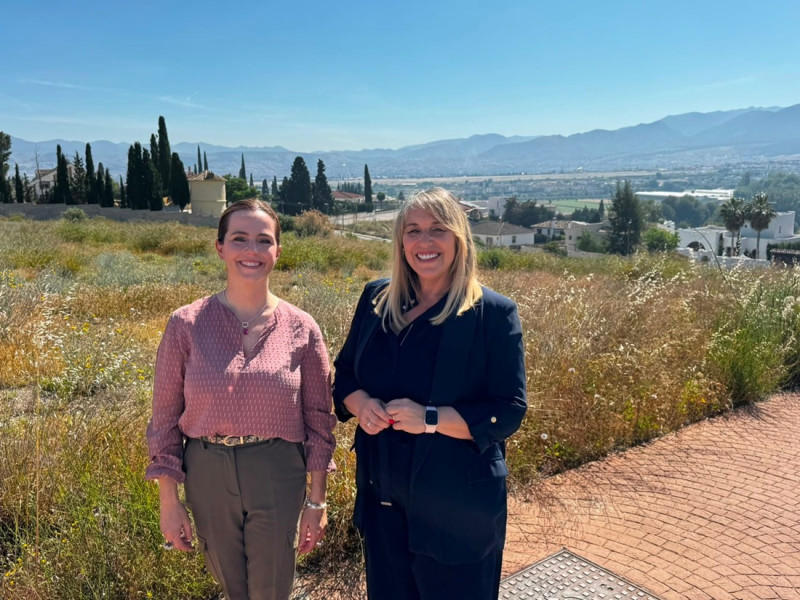 Paloma López concejal delegada de Urbanismo, Mantenimiento y Desarrollo Sostenible, y Meri Sádaba, alcaldesa de Las Gabias (AYTO. LAS GABIAS) Paloma López concejal delegada de Urbanismo, Mantenimiento y Desarrollo Sostenible, y Meri Sádaba, alcaldesa de Las Gabias (AYTO. LAS GABIAS)