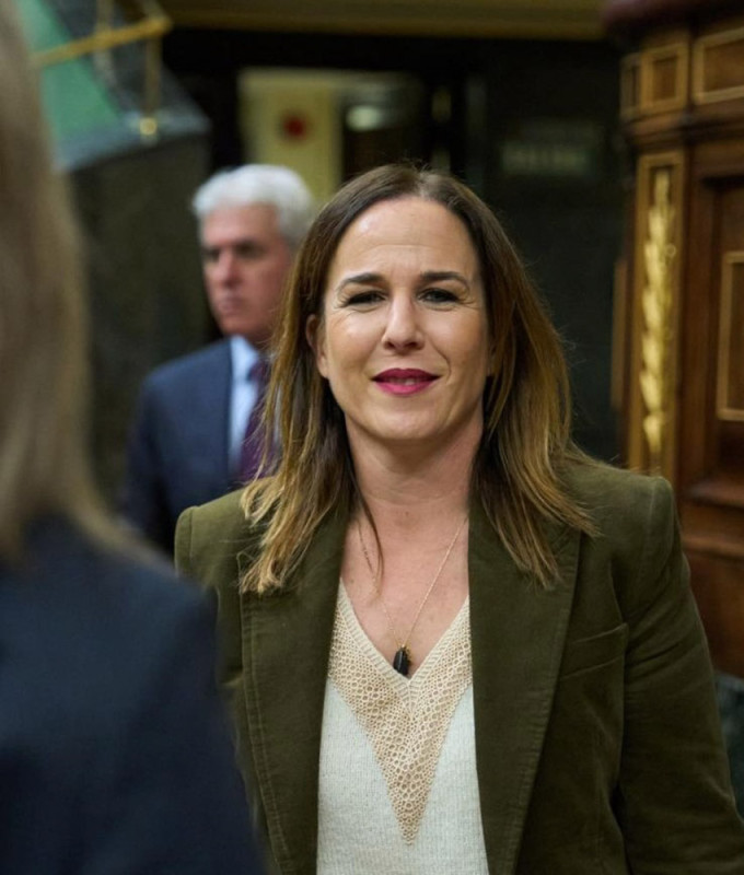 La portavoz del PP de Granada, Lourdes Ramírez, exige la dimisión de la ministra de Sanidad, que, en su opinión, La portavoz del PP de Granada, Lourdes Ramírez, exige la dimisión de la ministra de Sanidad, que, en su opinión,
