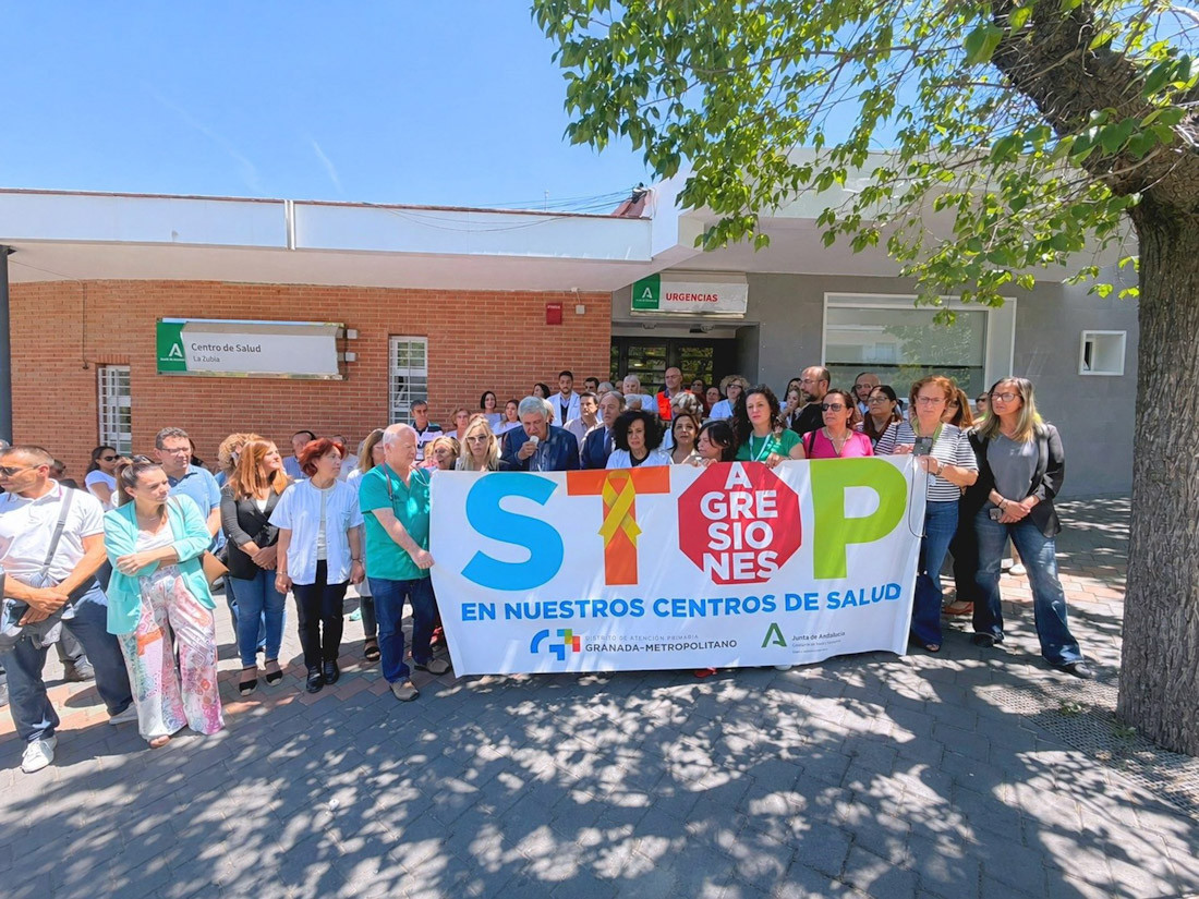 Protesta en el centro de salud La Zubia por las agresiones sufridas por dos profesionales (JUNTA DE ANDALUCÍA)