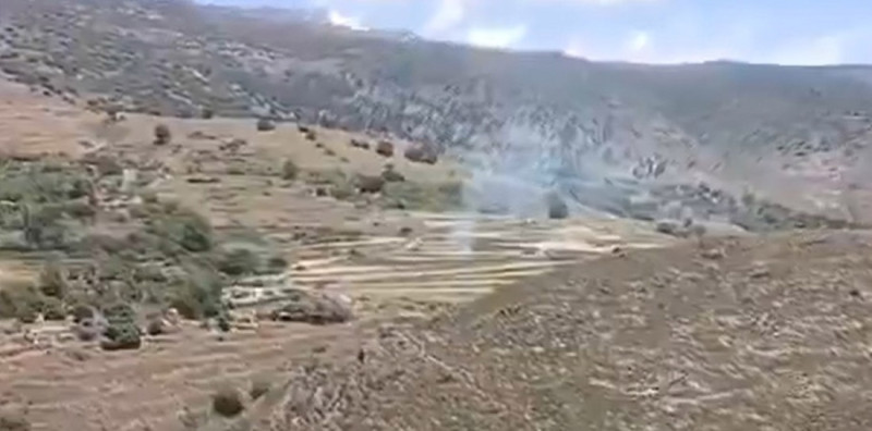 Imagen aérea del incendio declarado el domingo, 24 de mayo, en la localidad granadina de Lanjarón, en concreto, en el paraje Jaral de Cálar. (PLAN INFOCA) Imagen aérea del incendio declarado el domingo, 24 de mayo, en la localidad granadina de Lanjarón, en concreto, en el paraje Jaral de Cálar. (PLAN INFOCA)