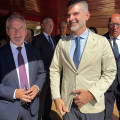 El presidente de la Autoridad Portuaria de Motril, José García, junto al consejero en funciones de Agricultura, Pesca, Agua y Desarrollo Rural de la Junta de Andalucía, Ramón Fernández-Pacheco (PUERTO DE MOTRIL)