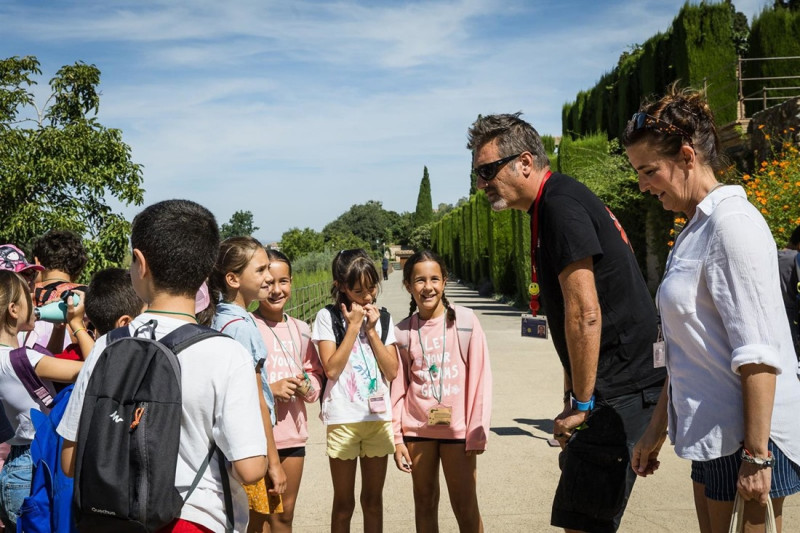 Una actividad del campamento celebrada el año pasado en la Alhambra (PATRONATO DE LA ALHAMBRA/LUCÍA RIVAS)