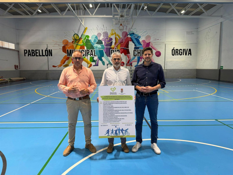 El diputado de Deportes e Instalaciones Deportivas, Eric Escobedo, en su visita a Órgiva (DIPUTACIÓN DE GRANADA) El diputado de Deportes e Instalaciones Deportivas, Eric Escobedo, en su visita a Órgiva (DIPUTACIÓN DE GRANADA)