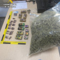 Droga intervenida en varios pisos de Otura (GUARDIA CIVIL)