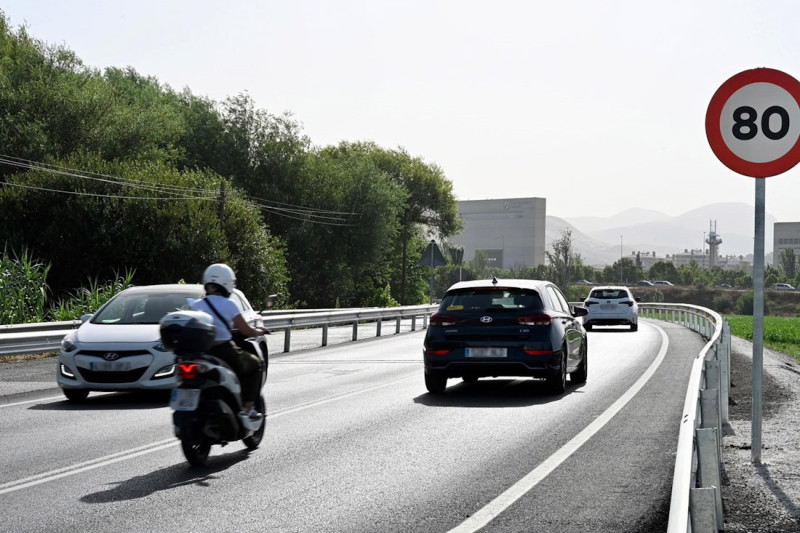 GR-3303 entre Granada y Armilla (DIPUTACIÓN DE GRANADA) GR-3303 entre Granada y Armilla (DIPUTACIÓN DE GRANADA)