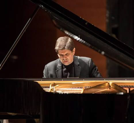 El pianista Javier Perianes (WIKIPEDIA) El pianista Javier Perianes (WIKIPEDIA)
