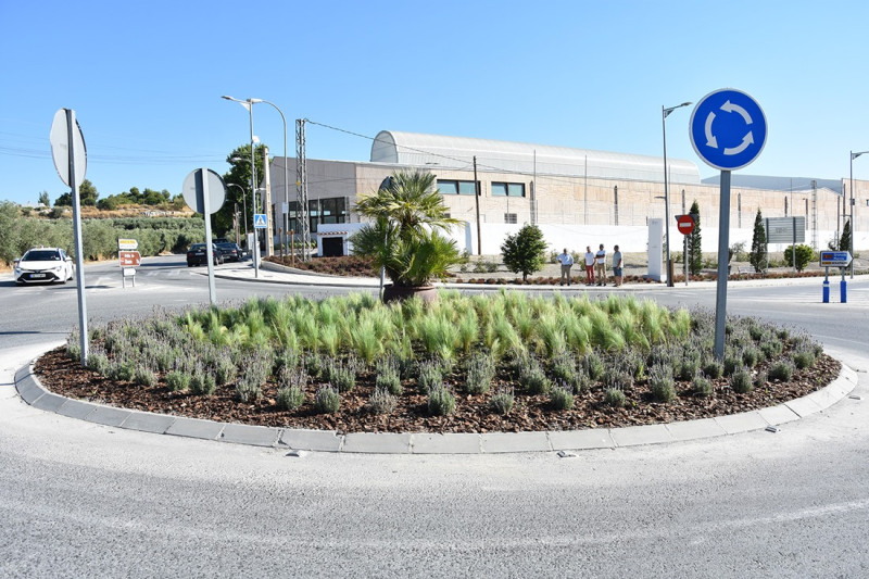(AYTO. BAZA) (AYTO. BAZA)