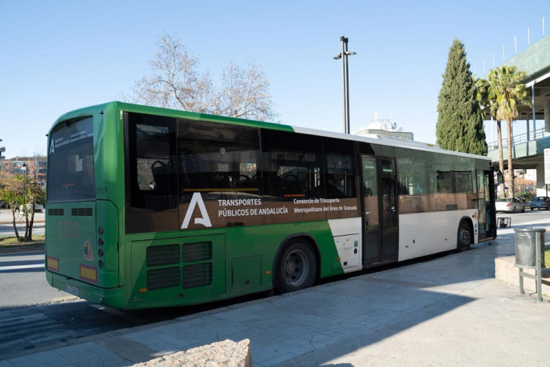 Autobús del consorcio metropolitano de Granada (JUNTA DE ANDALUCÍA) Autobús del consorcio metropolitano de Granada (JUNTA DE ANDALUCÍA)