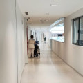 Trabajadora de la limpieza en un hospital. Archivo (CCOO)