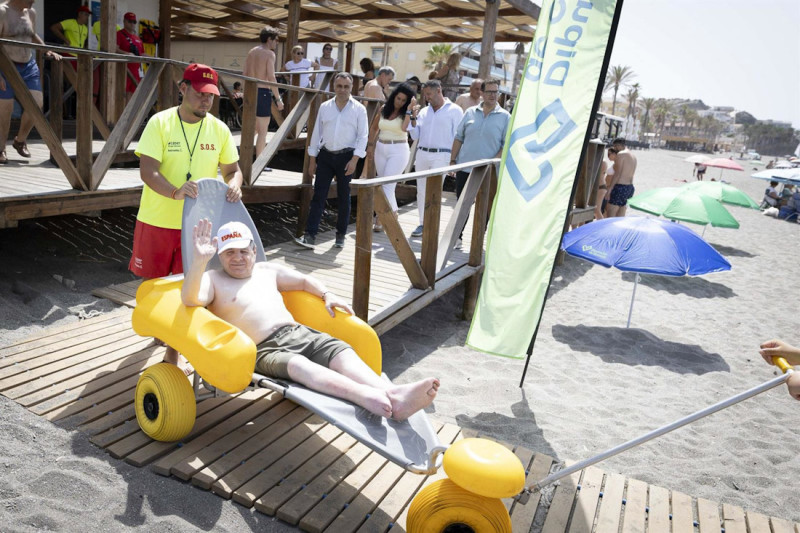 Presentacion del Presidente de la Diputación de Granada, Francis Rodriguez, del programa Playa Inclusiva en la playa de Torrenueva (ANTONIO L JUÁREZ) Presentacion del Presidente de la Diputación de Granada, Francis Rodriguez, del programa Playa Inclusiva en la playa de Torrenueva (ANTONIO L JUÁREZ)