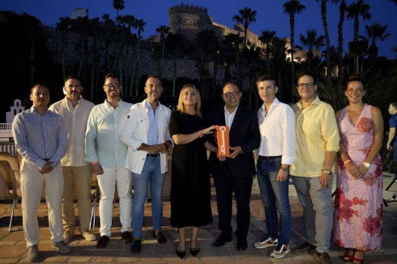 La alcaldesa de Granada, Marifrán Carazo, y el alcalde de Almuñécar, Juan José Ruiz Joya, en el Festival Internacional Jazz en la Costa (AYUNTAMIENTO DE GRANADA) La alcaldesa de Granada, Marifrán Carazo, y el alcalde de Almuñécar, Juan José Ruiz Joya, en el Festival Internacional Jazz en la Costa (AYUNTAMIENTO DE GRANADA)