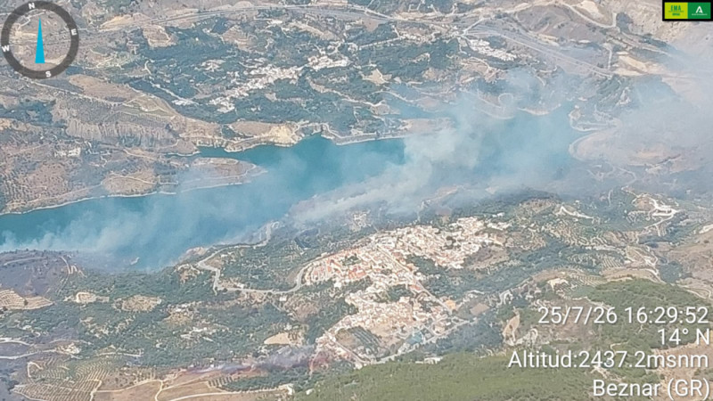 Incendio forestal declarado el sábado, 25 de julio, en el pantano del Beznar, en la localidad granadina de El Valle (PLAN INFOCA) Incendio forestal declarado el sábado, 25 de julio, en el pantano del Beznar, en la localidad granadina de El Valle (PLAN INFOCA)