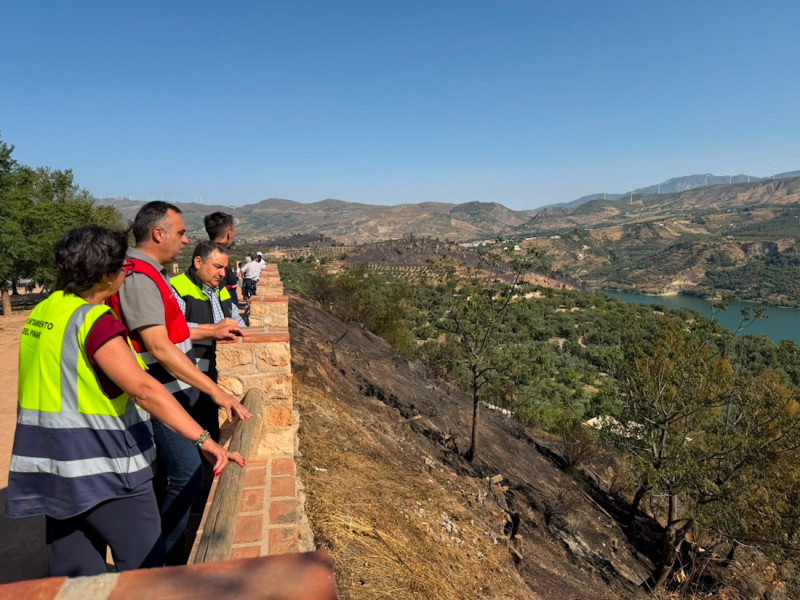 El presidente de la Diputación de Granada, Francis Rodríguez, ha visitado este domingo el municipio de Pinos del Valle (DIPUTACIÓN DE GRANADA) El presidente de la Diputación de Granada, Francis Rodríguez, ha visitado este domingo el municipio de Pinos del Valle (DIPUTACIÓN DE GRANADA)