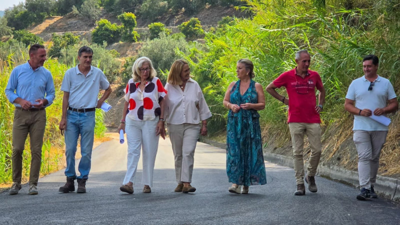 La delegada territorial de Agricultura, Pesca, Agua y Desarrollo Rural, Carmen Lidia Reyes, ha visitado en Motril algunas de los caminos que han sido arreglados tras verse afectados por el tren de borrascas. (JUNTA) La delegada territorial de Agricultura, Pesca, Agua y Desarrollo Rural, Carmen Lidia Reyes, ha visitado en Motril algunas de los caminos que han sido arreglados tras verse afectados por el tren de borrascas. (JUNTA)