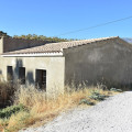 La antigua escuela rural en Siete Fuentes se adecuará para crear el futuro Centro de Interpretación del Agua y también se creará en el exterior del inmueble un mirador a los nacimientos que hay en este paraje (AYUNTAMIENTO DE BAZA)