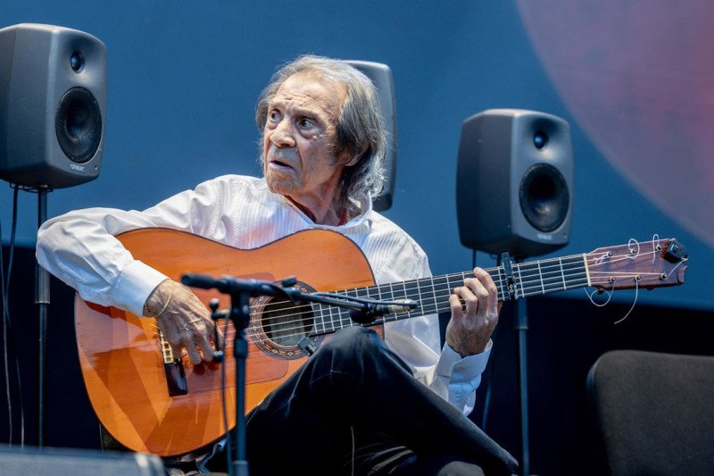 El guitarrista Pepe Habichuela, durante un homenaje al aclamado guitarrista, Pepe Habichuela, en el Real Jardín Botánico Alfonso XIII, dentro del festival Noches del Botánico, a 18 de junio de 2025, en Madrid (RICARDO RUBIO - EUROPA PRESS) El guitarrista Pepe Habichuela, durante un homenaje al aclamado guitarrista, Pepe Habichuela, en el Real Jardín Botánico Alfonso XIII, dentro del festival Noches del Botánico, a 18 de junio de 2025, en Madrid (RICARDO RUBIO - EUROPA PRESS)