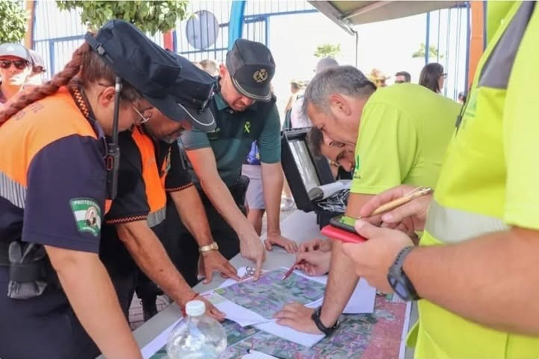 Dispositivo de búsqueda que ha trabajado durante tres jornadas con batidas para intentar localizar al desaparecido. Desde este miércoles ya no se realizarán búsquedas con voluntarios (AYUNTAMIENTO DE CHURRIANA DE LA VEGA)