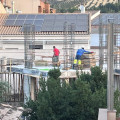 Trabajadores del sector de la construcción realizan su tarea en una edificación durante un mes de verano (EUROPA PRESS)