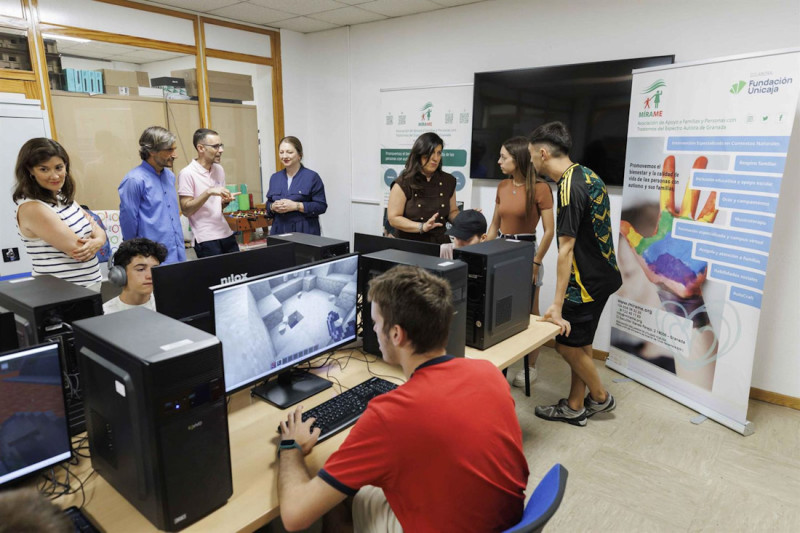(FUNDACIÓN UNICAJA) (FUNDACIÓN UNICAJA)