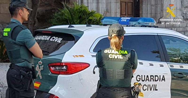 Imagen de recurso de dos agentes de la Guardia Civil (GUARDIA CIVIL) Imagen de recurso de dos agentes de la Guardia Civil (GUARDIA CIVIL)