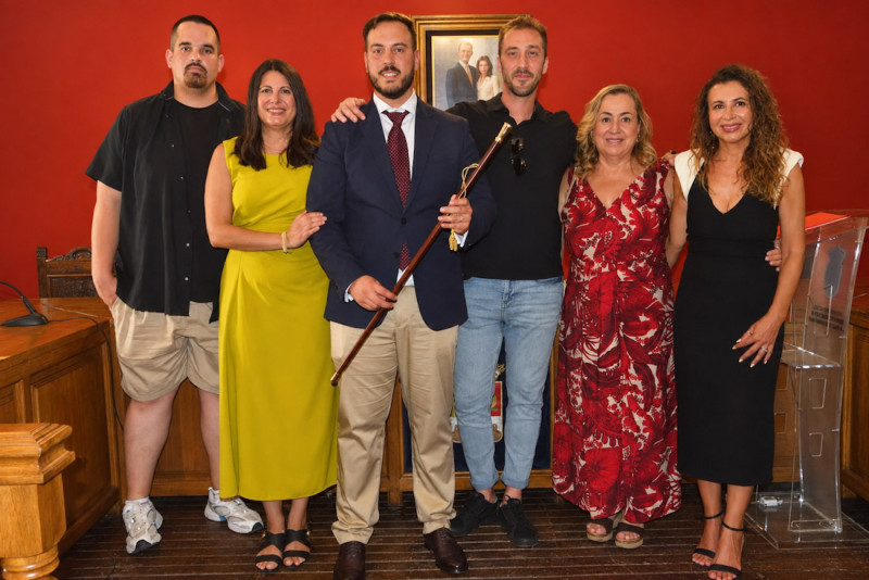Toma de posesión del nuevo alcalde de Fuente Vaqueros (AYTO. FUENTE VAQUEROS)