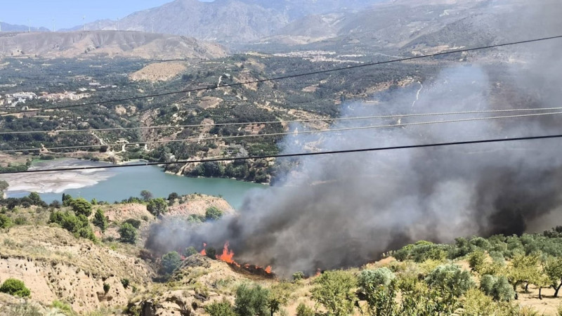 Incendio forestal declarado el sábado, 25 de julio, en el pantano del Beznar, en la localidad granadina de El Valle (PLAN INFOCA) Incendio forestal declarado el sábado, 25 de julio, en el pantano del Beznar, en la localidad granadina de El Valle (PLAN INFOCA)