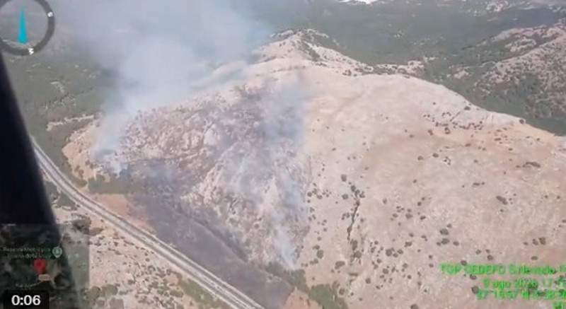 Imagen de incedio forestal declarado en Huétor Santillán (INFOCA)