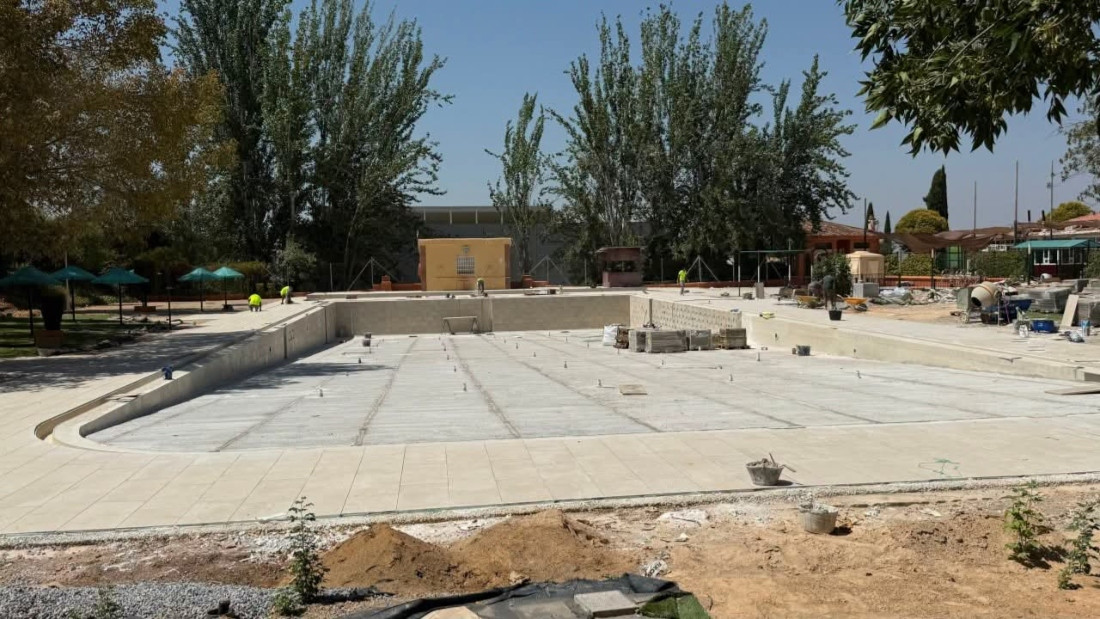 Obras de la piscina municipal de Peligros (AYTO. PELIGROS)